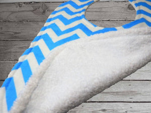 This photo showes the backing of the bib and burp cloth set -blue chevron design - will make a cute gift for the new born baby shower. The bib 9" from neck to bottom- 8" wide, burp cloth- per fold diaper. Made of flannel top and terry cloth backing to keep the baby dry from those frequent spills. Custom gift for a toddler - Borgmanns Creations - 3