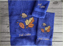 Load image into Gallery viewer, Blue Bath towel set or individual towels, Fall leaves is the perfect design for the country living family, that likes the outdoor life, for that farmhouse decor. This Luxury western theme towel set of 3 towels 1 bath towel, 1 hand towel, 1 wash cloth. Personalize the towel set with a name and an initial on the wash cloth - Borgmanns Creations 1
