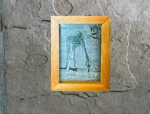 Laser engraved etching with backing free standing acrylic etching of a giraffe framed in wood - 7 1/4 inch x 5 1/2 inch - home decor wall hanging (hang by frame) animal design would -  gift for a giraffe collector, birthday present, mothers day gift, special occasion etc. - Borgmanns Creations - 3