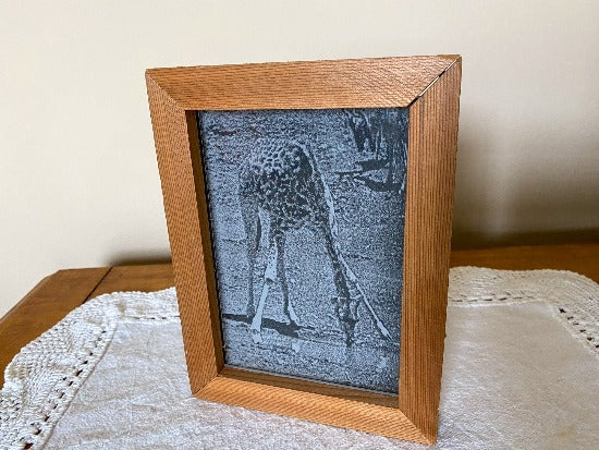 Laser engraved etching with backing free standing acrylic etching of a giraffe framed in wood - 7 1/4 inch x 5 1/2 inch - home decor wall hanging (hang by frame) animal design would -  gift for a giraffe collector, birthday present, mothers day gift, special occasion etc. - Borgmanns Creations - 1