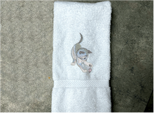 Load image into Gallery viewer, White hand towel,  pet towel to wipe your pets feet or to dry them when wet. Soft and absorbent terry hand towel embroidered cat and mouse design, 16&quot; x 30&quot;, for that cuddling feeling. personalize with your pets name. - Borgmanns Creations 
